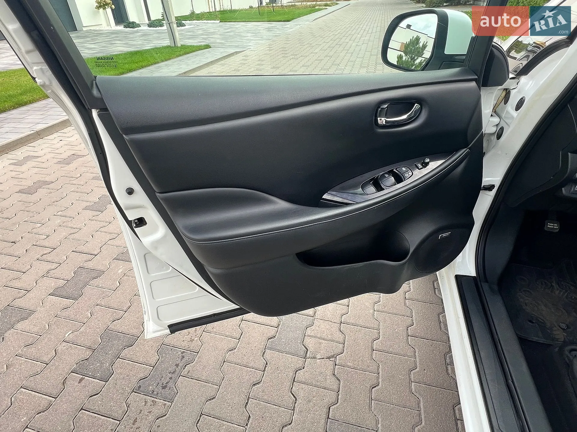 2015 Nissan Leaf - мініатюра 10