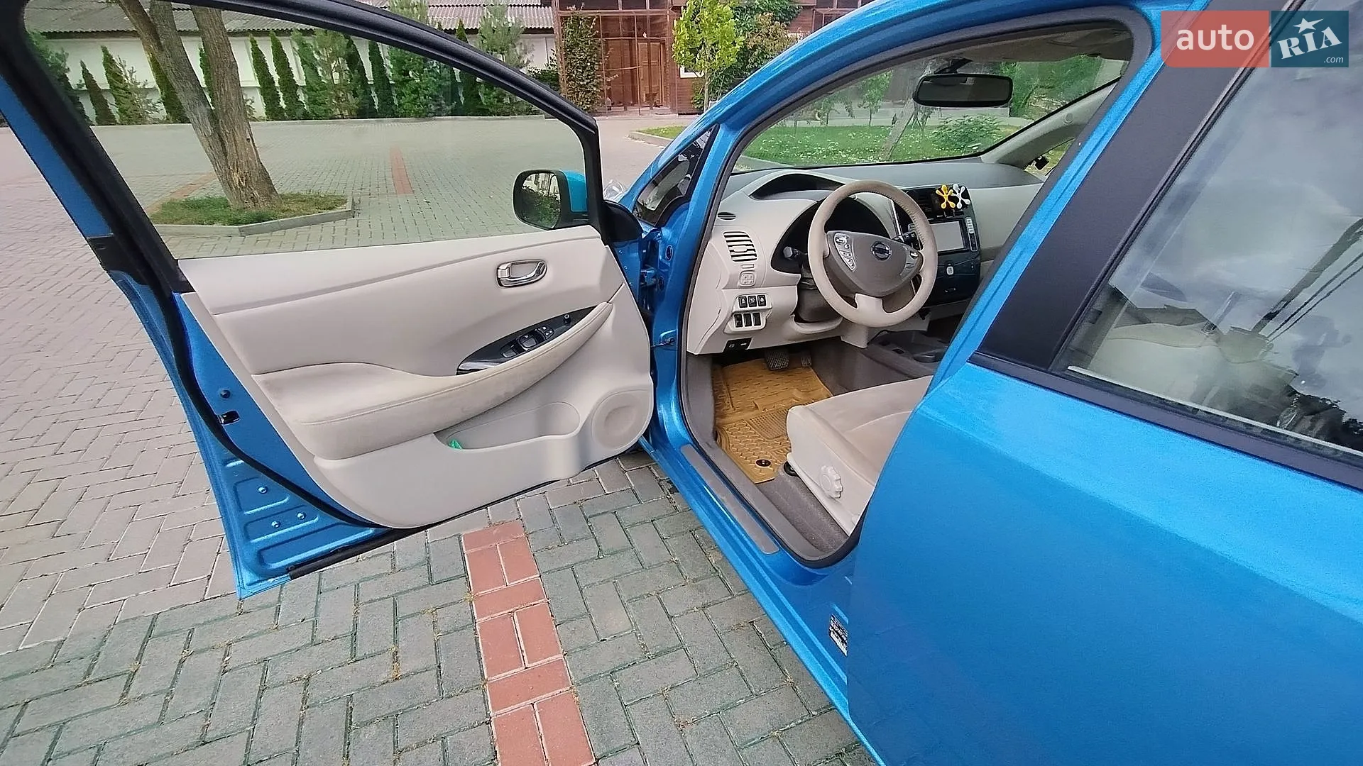 2011 Nissan Leaf - мініатюра 9