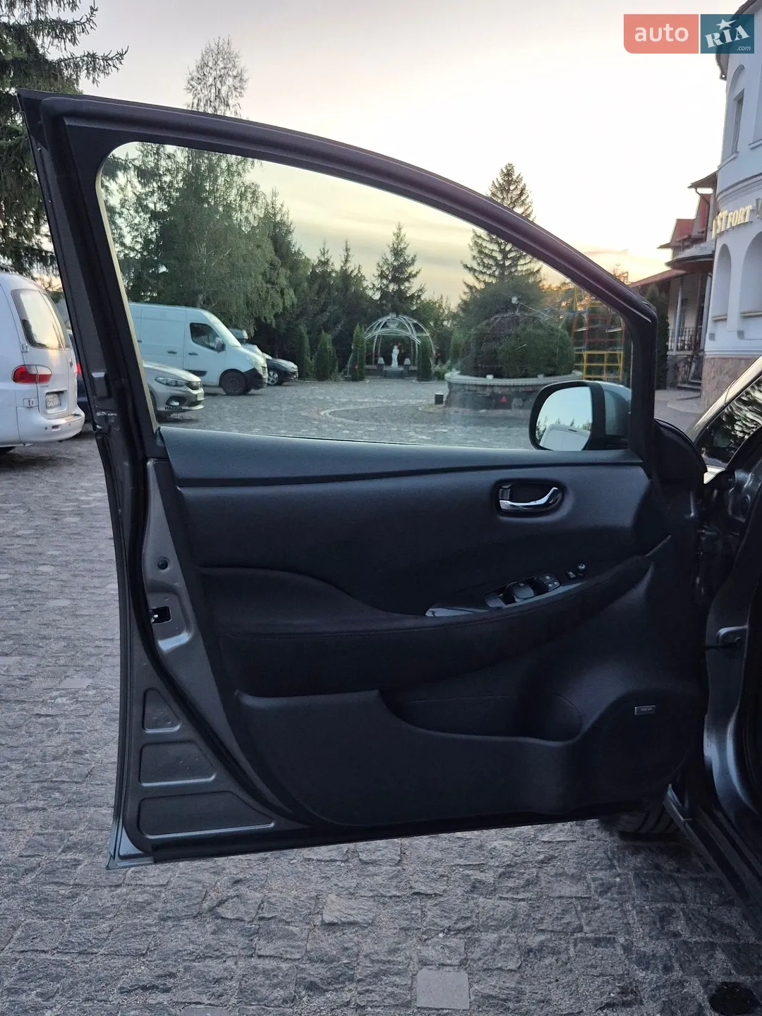 2015 Nissan Leaf - мініатюра 16
