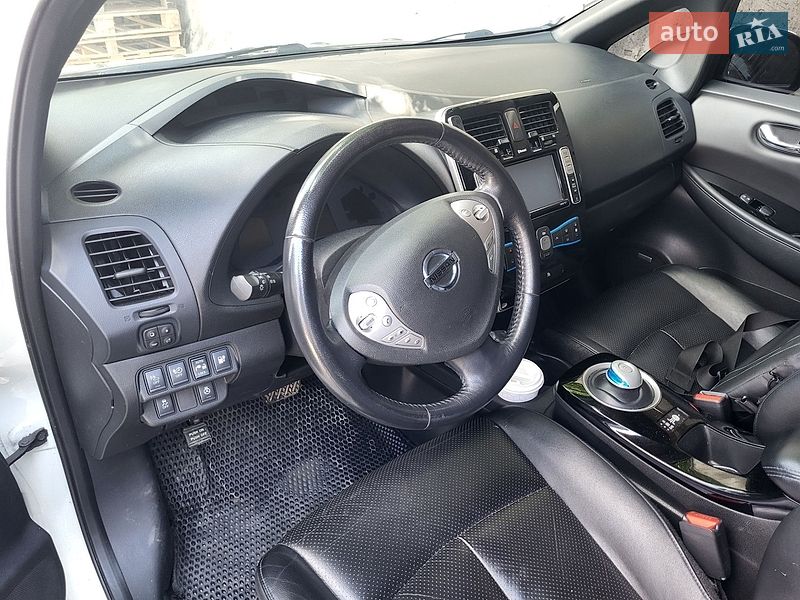 Хетчбек Nissan Leaf 2013 в Тернополі фото 4 Хетчбек Nissan Leaf 2013 в Тернополі