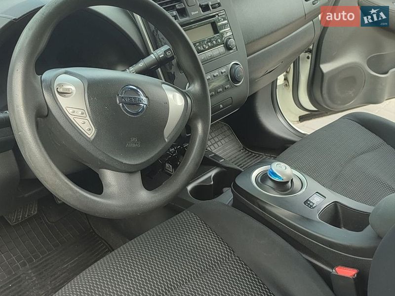 Хэтчбек Nissan Leaf 2015 в Ивано-Франковске фото 11 Хэтчбек Nissan Leaf 2015 в Ивано-Франковске