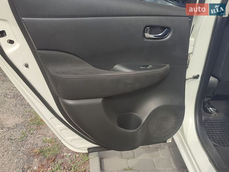 Хэтчбек Nissan Leaf 2015 в Ивано-Франковске фото 8 Хэтчбек Nissan Leaf 2015 в Ивано-Франковске