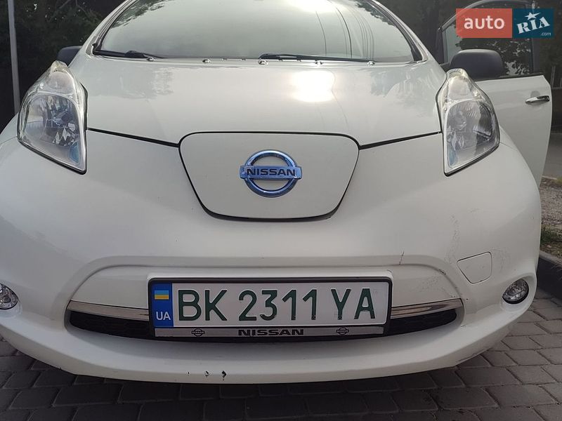 Хэтчбек Nissan Leaf 2015 в Ивано-Франковске фото 19 Хэтчбек Nissan Leaf 2015 в Ивано-Франковске