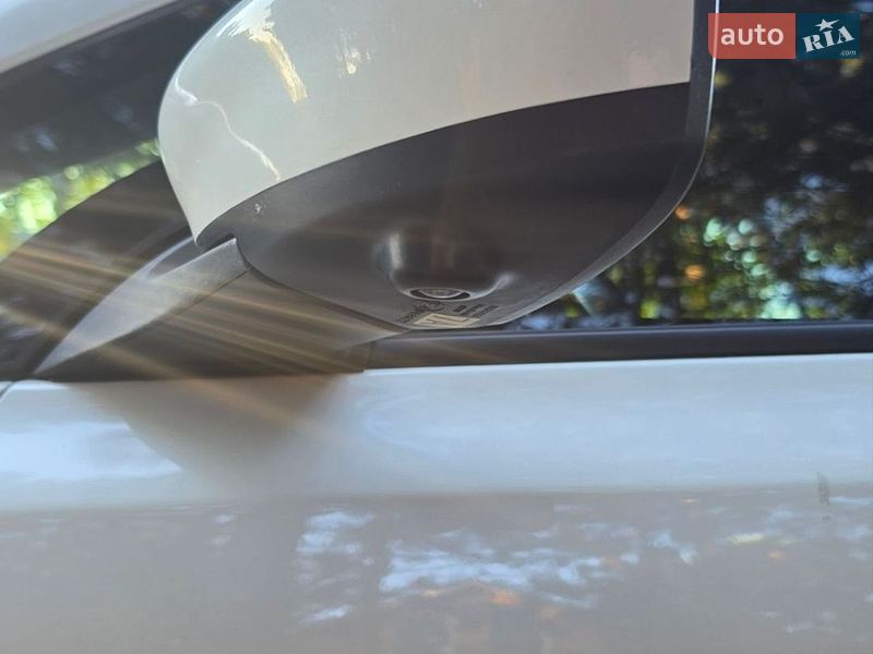 Хэтчбек Nissan Leaf 2020 в Днепре