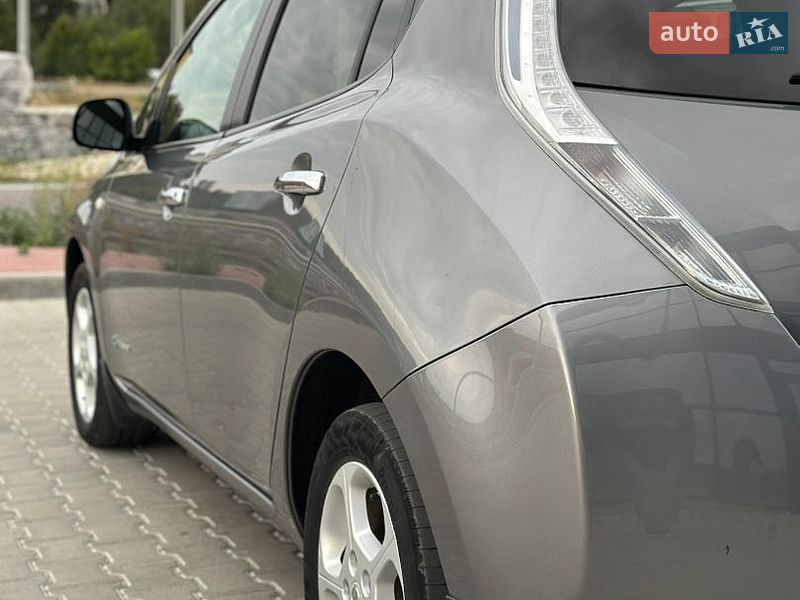 Хэтчбек Nissan Leaf 2014 в Тернополе
