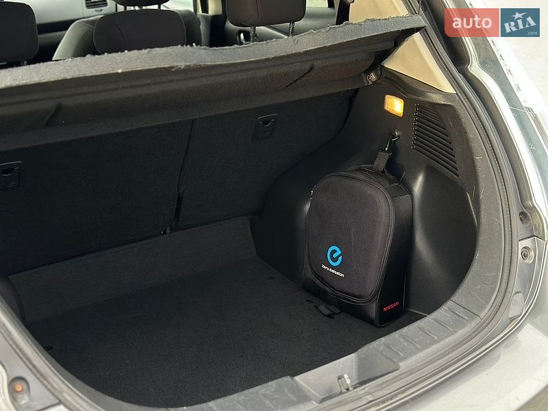 Хэтчбек Nissan Leaf 2014 в Тернополе