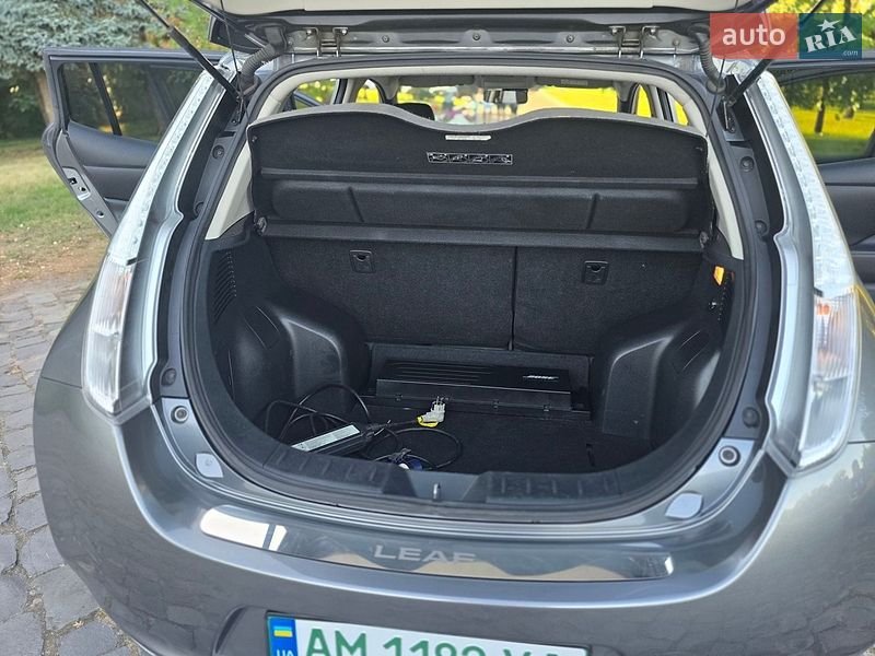 Хетчбек Nissan Leaf 2015 в Житомирі