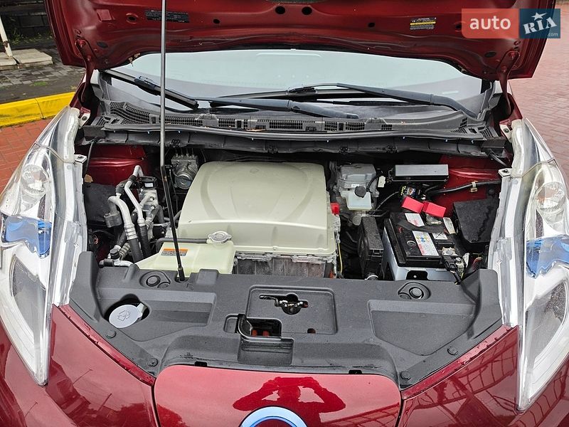 Хетчбек Nissan Leaf 2017 в Рівному фото 36 Хетчбек Nissan Leaf 2017 в Рівному