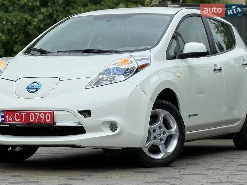 Хэтчбек Nissan Leaf 2011 в Трускавце