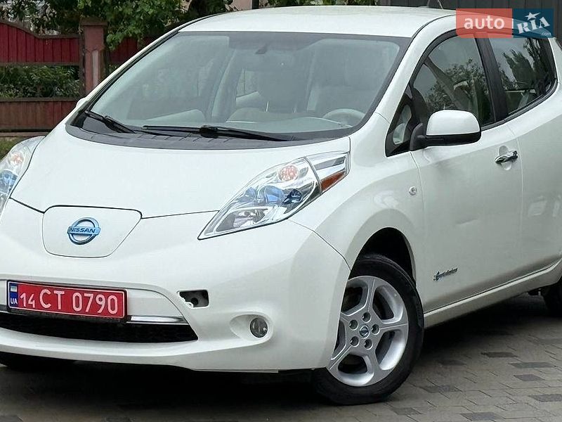 Хэтчбек Nissan Leaf 2011 в Трускавце