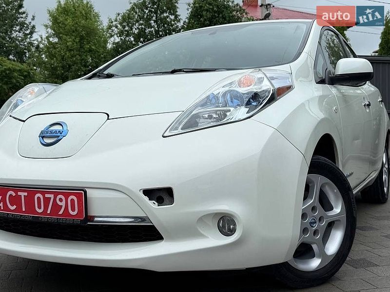 Хэтчбек Nissan Leaf 2011 в Трускавце