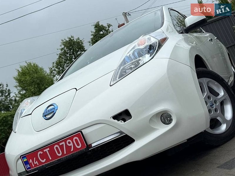 Хэтчбек Nissan Leaf 2011 в Трускавце