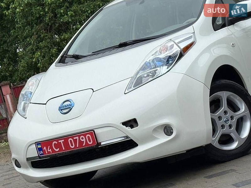 Хэтчбек Nissan Leaf 2011 в Трускавце