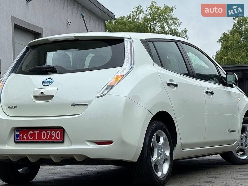 Хэтчбек Nissan Leaf 2011 в Трускавце