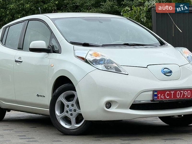 Хэтчбек Nissan Leaf 2011 в Трускавце