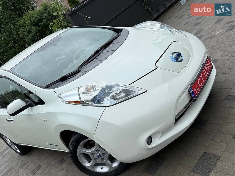 Хэтчбек Nissan Leaf 2011 в Трускавце