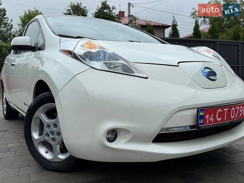 Хэтчбек Nissan Leaf 2011 в Трускавце