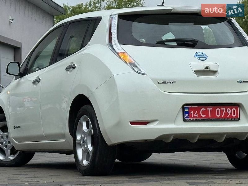 Хэтчбек Nissan Leaf 2011 в Трускавце