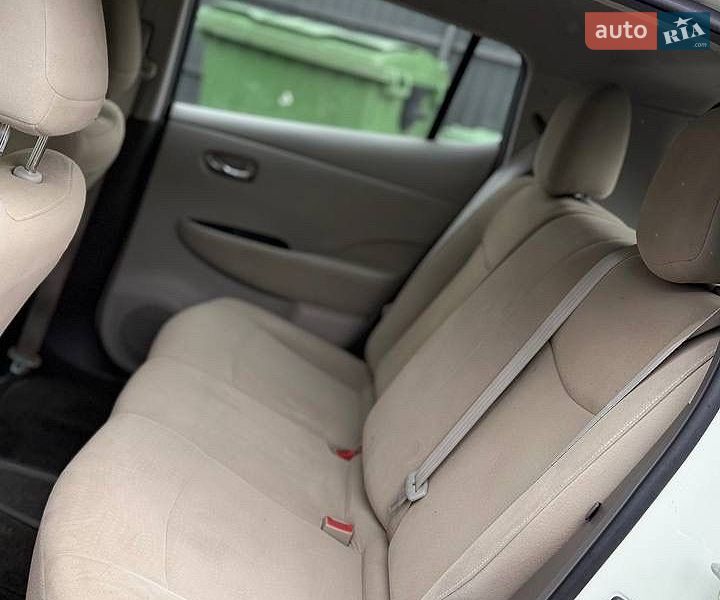 Хэтчбек Nissan Leaf 2011 в Трускавце