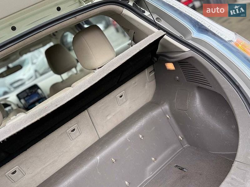 Хэтчбек Nissan Leaf 2011 в Трускавце