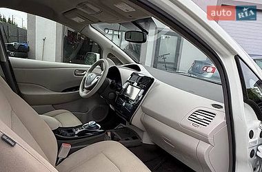 Хэтчбек Nissan Leaf 2011 в Трускавце