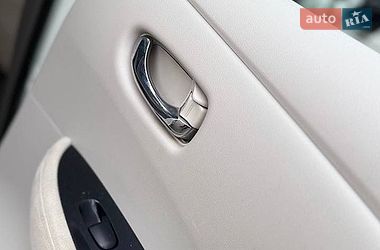 Хэтчбек Nissan Leaf 2011 в Трускавце