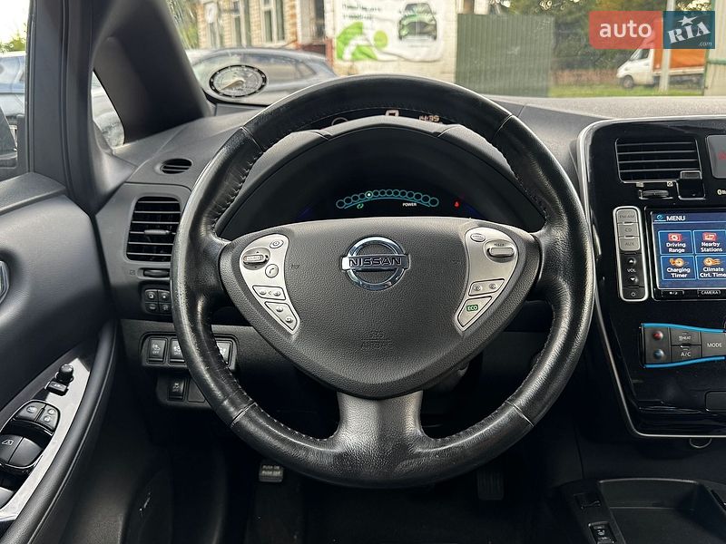 Хетчбек Nissan Leaf 2014 в Луцьку