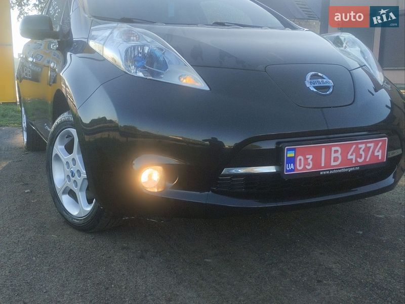 Хэтчбек Nissan Leaf 2014 в Ровно