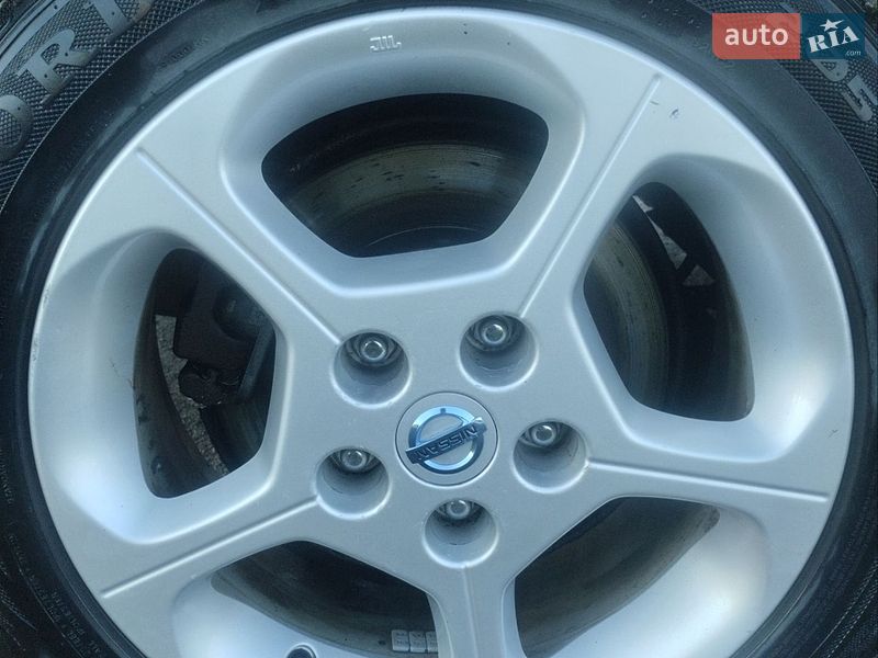 Хэтчбек Nissan Leaf 2014 в Ровно