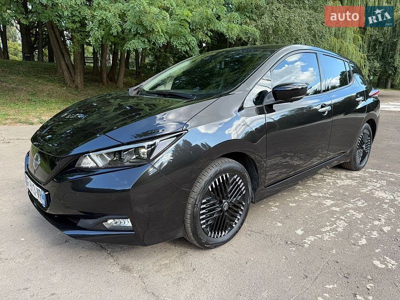 Хэтчбек Nissan Leaf 2022 в Ровно