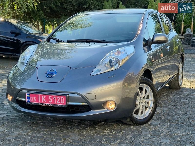 Хэтчбек Nissan Leaf 2015 в Золочеве