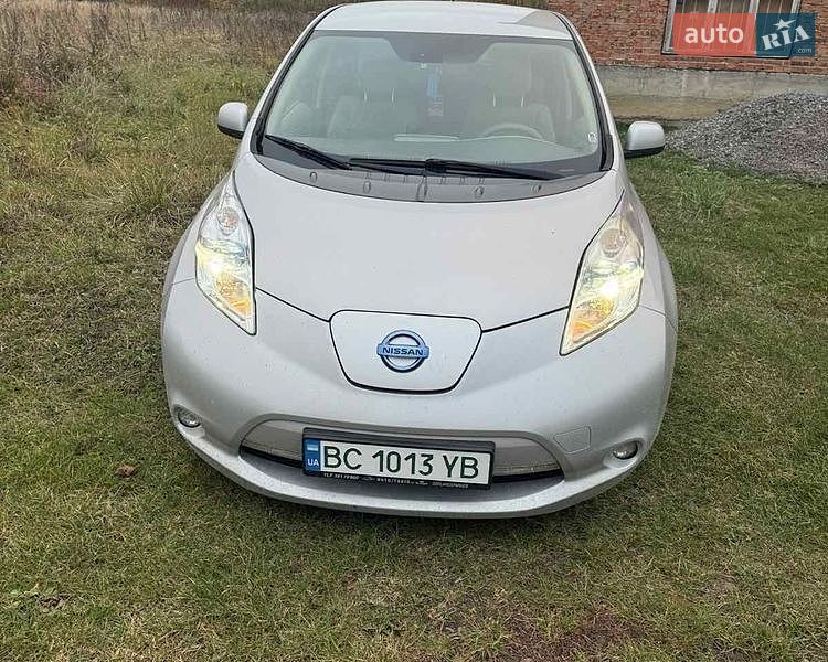 Хэтчбек Nissan Leaf 2012 в Дрогобыче