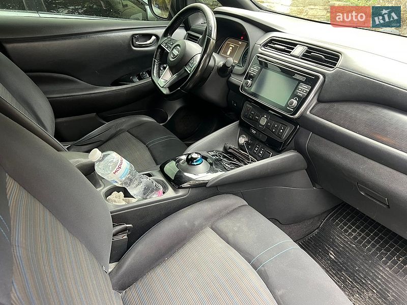 Хетчбек Nissan Leaf 2018 в Кам'янець-Подільському