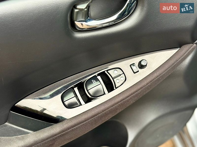 Хэтчбек Nissan Leaf 2013 в Ровно