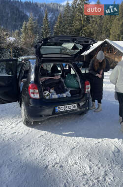Хэтчбек Nissan March 2011 в 