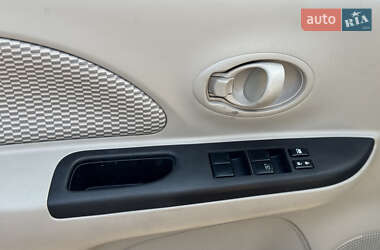 Хетчбек Nissan March 2014 в 