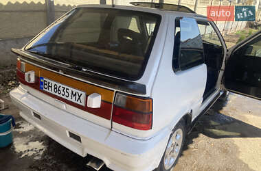 Хэтчбек Nissan March 1986 в 