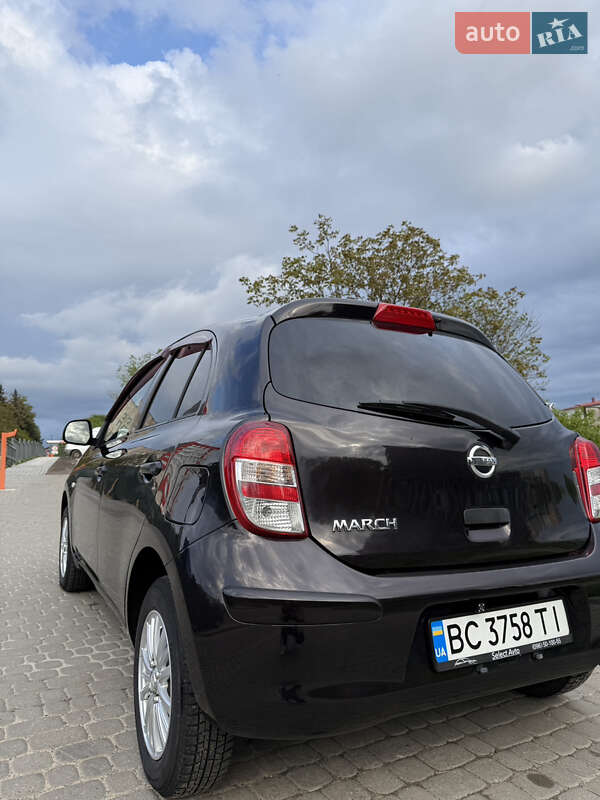 Хэтчбек Nissan March 2012 в Львове