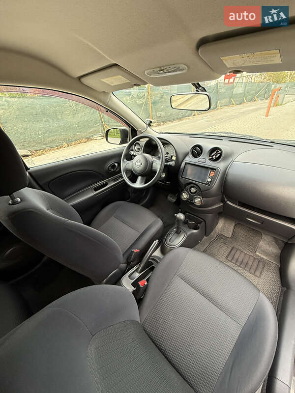 Хэтчбек Nissan March 2012 в Львове