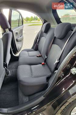 Хэтчбек Nissan March 2013 в 
