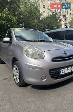 Хэтчбек Nissan March 2011 в Мукачево