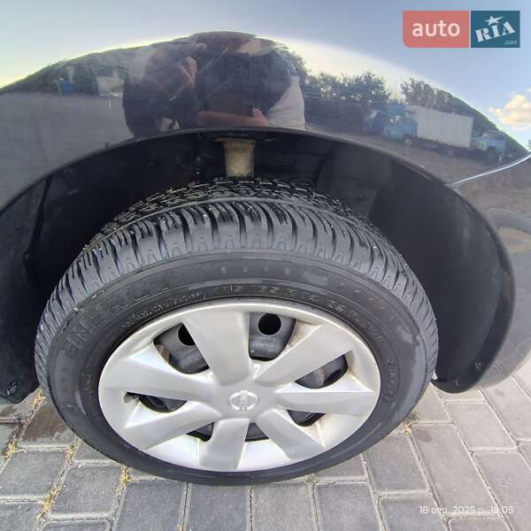 Хетчбек Nissan March 2010 в Миронівці фото 3 Хетчбек Nissan March 2010 в Миронівці