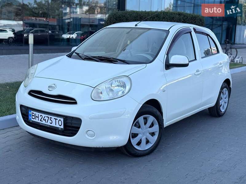 Nissan March 2012