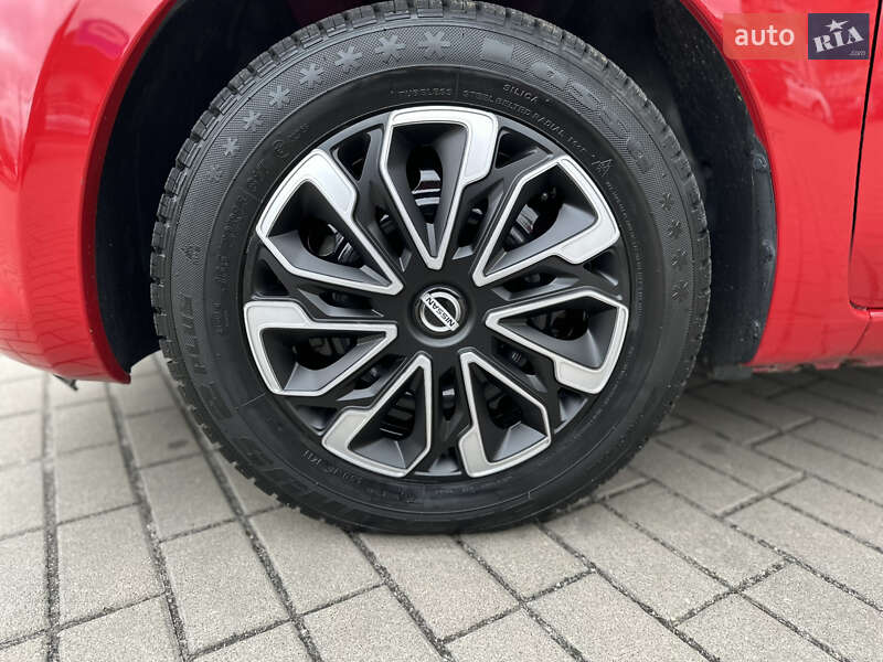 Хетчбек Nissan March 2010 в Житомирі