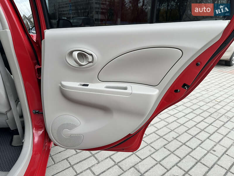 Хетчбек Nissan March 2010 в Житомирі