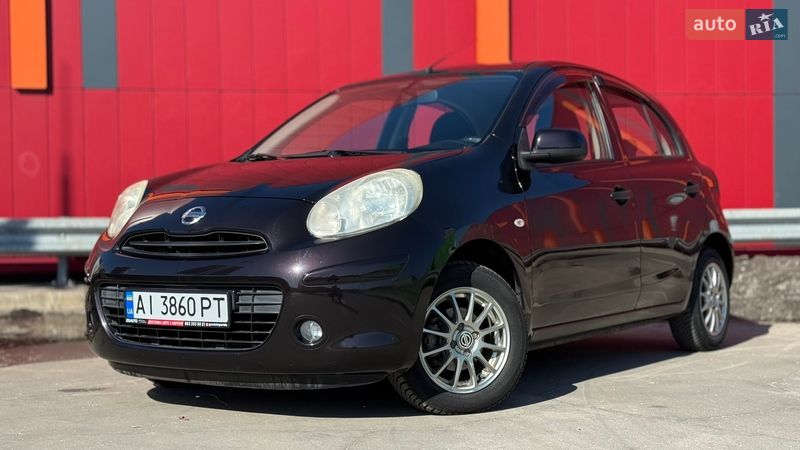Хэтчбек Nissan March 2013 в Киеве