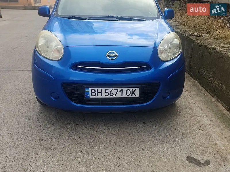 Nissan March