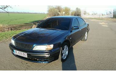 Седан Nissan Maxima 1996 в Первомайске