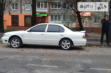 Седан Nissan Maxima 1996 в Зборове