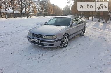 Седан Nissan Maxima 1996 в Киеве